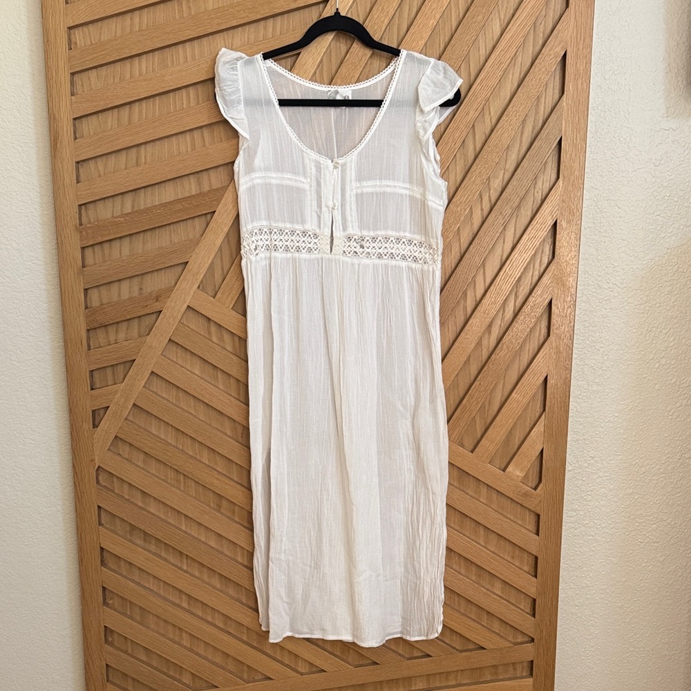 DRA White Sleeveless Maxi Dress